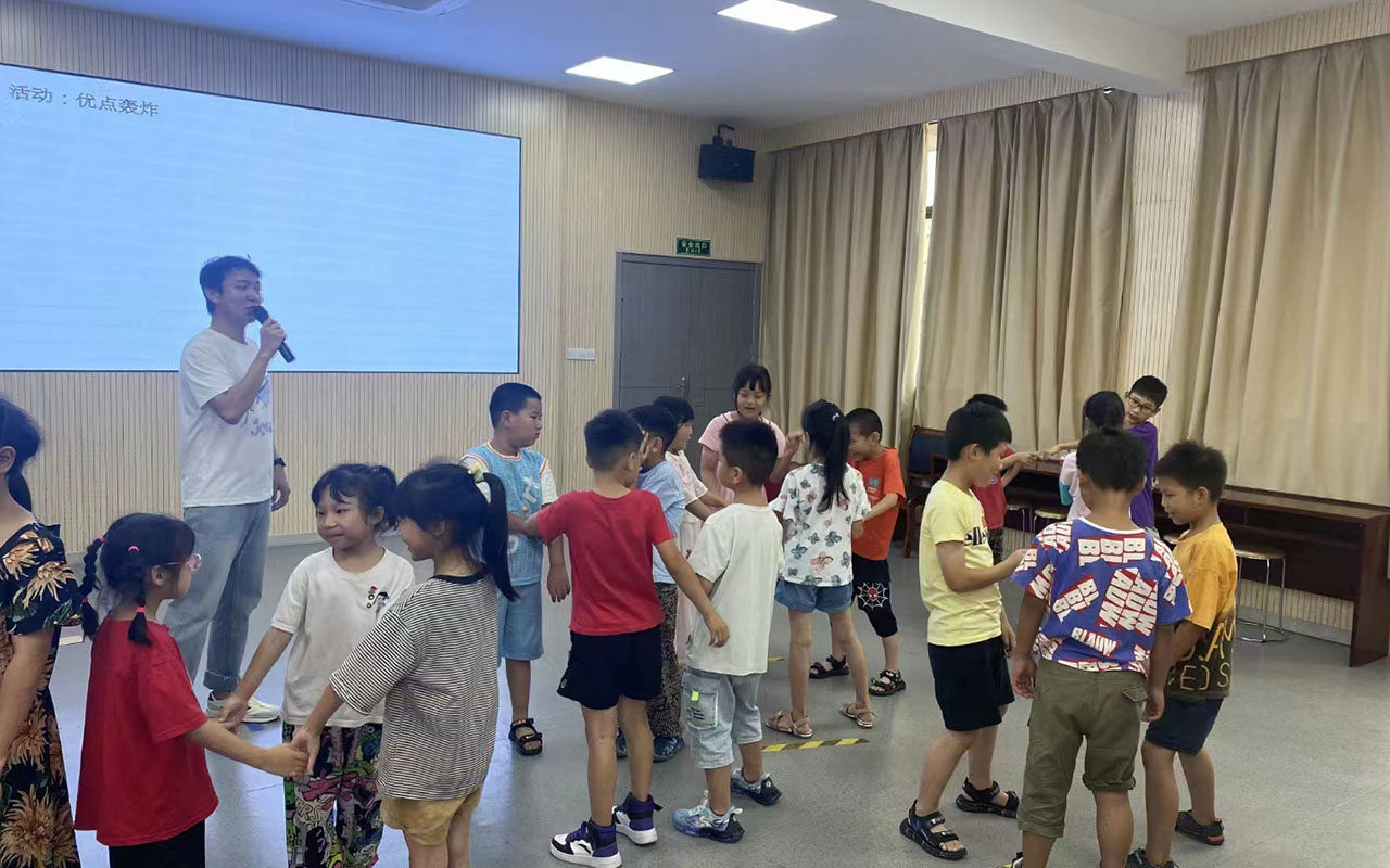 苍溪龙观乡中心学校